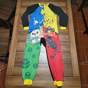 Pokemon Thermal Jumper Sleeper - Size Boys 10/12)